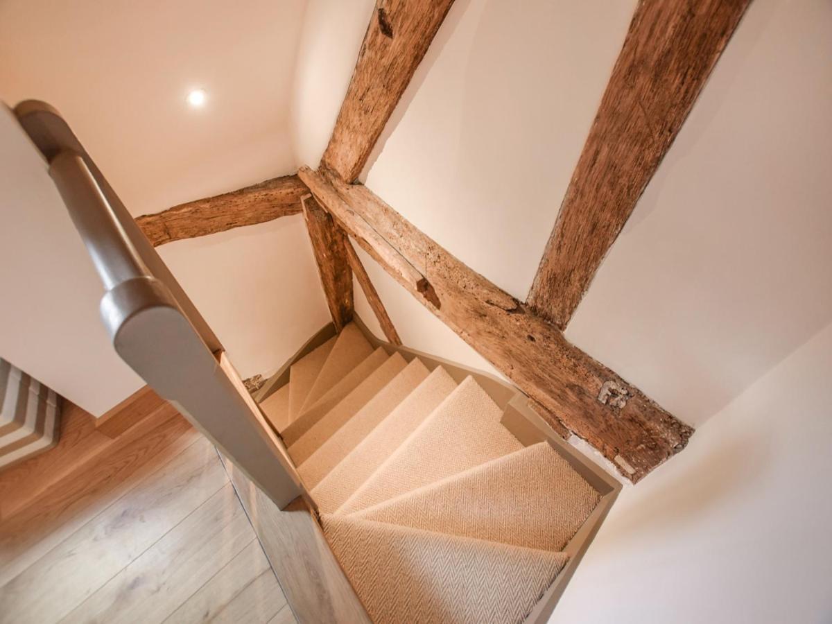 Mercia House Вінчкомб Екстер'єр фото